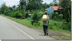 Man on road to Sixaola